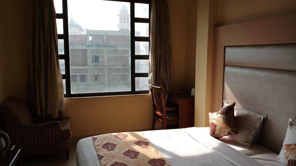 Hotel Indus Amritsar Extérieur photo